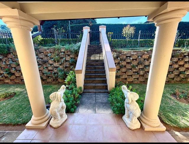 3 BEDROOM TOWNHOUSE FOR SALE IN FERNCLIFFE